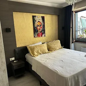 Yakut Old Bed & Breakfast
